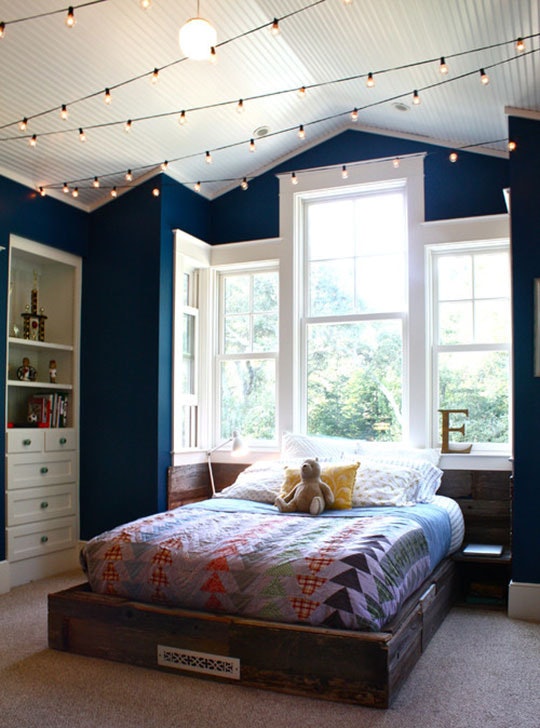 String lights, houzz, coxy bedroom, fall decor idea